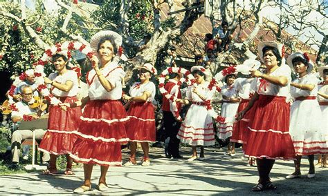 Bicolano people .